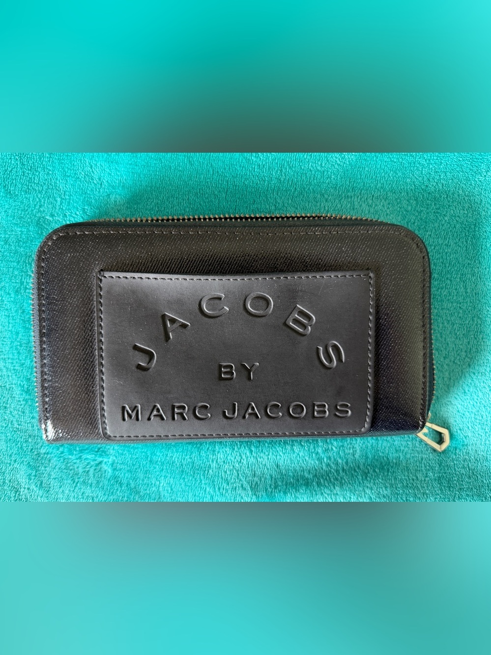 Marc Jacobs Black (Jacobs by Marc Jacobs) Logo Zip Wallet